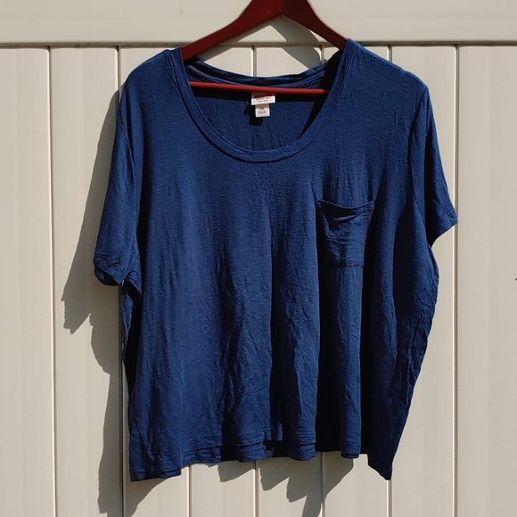 Mossimo Supply Co. Tops - 🔥Host Pick🔥 3/$15 EUC Mossimo Crop Top Tee with Pocket XXL